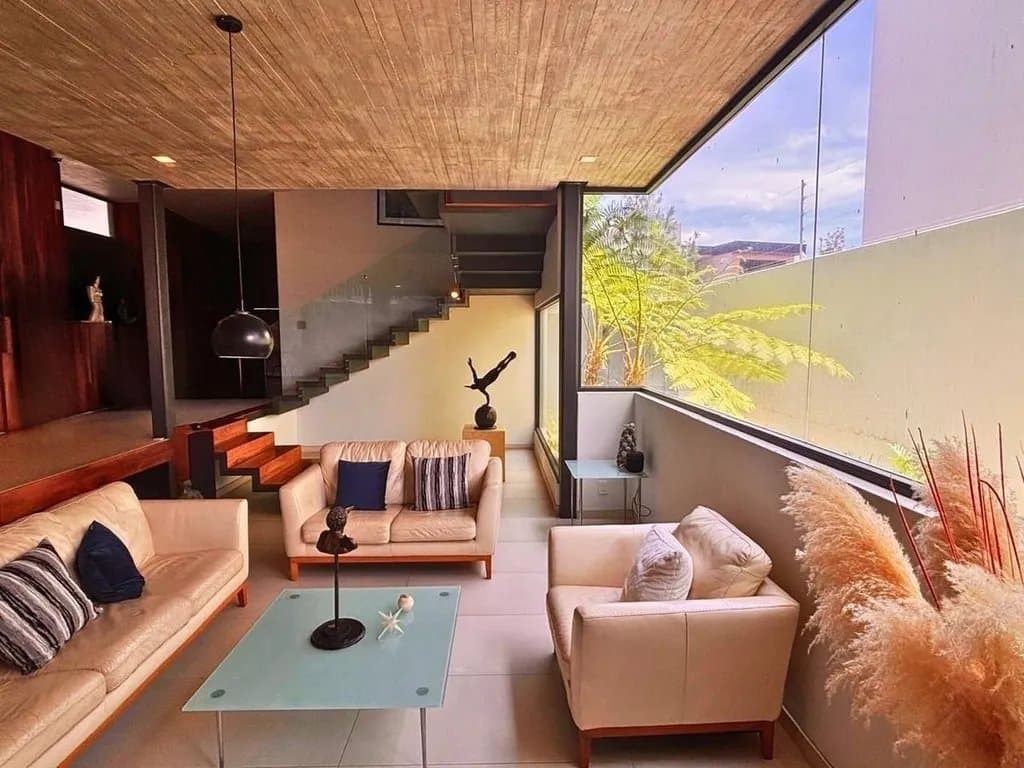 Residencia en Puerta las Lomas