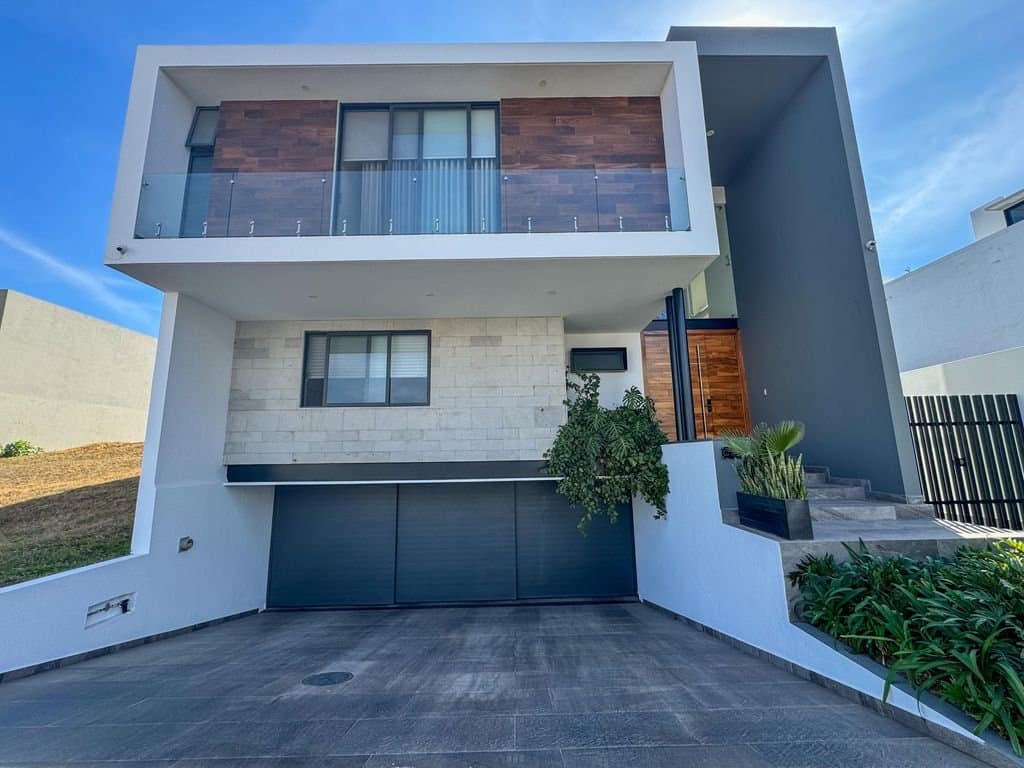 Residencia en Puerta las Lomas