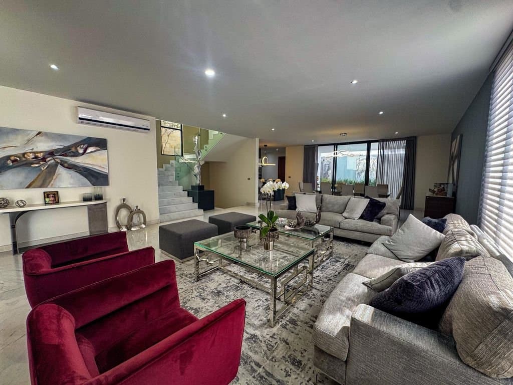 Residencia en Puerta las Lomas